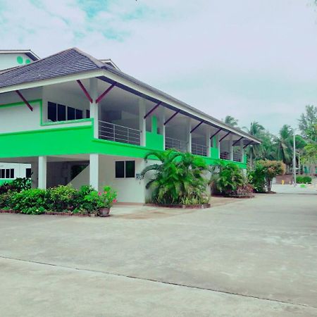Had Lamae Resort Ban Pak Nam Lamae Buitenkant foto