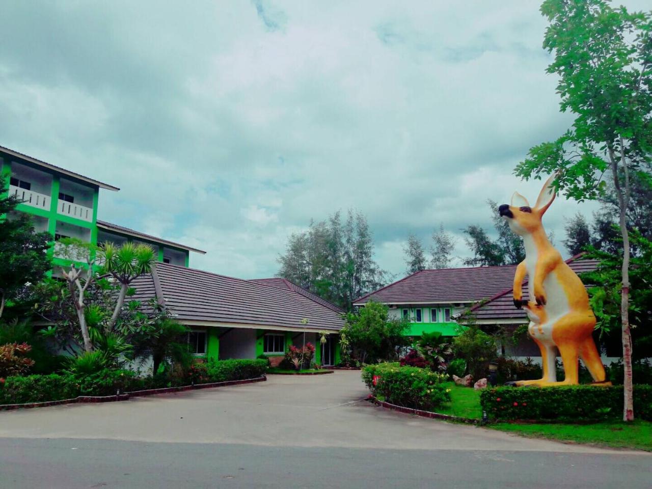 Had Lamae Resort Ban Pak Nam Lamae Buitenkant foto