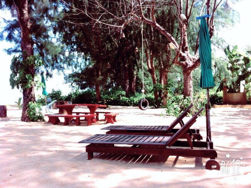 Had Lamae Resort Ban Pak Nam Lamae Buitenkant foto